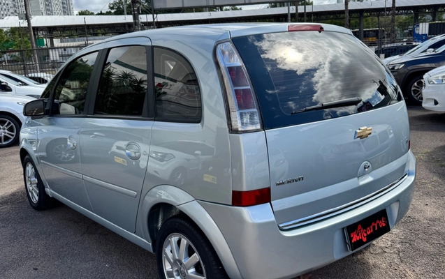 imagem-https://www.socarrao.com.br/sc-vehicle-images-prod/946846/1774016051223-SU1HXzU1MjMuanBlZw.jpeg