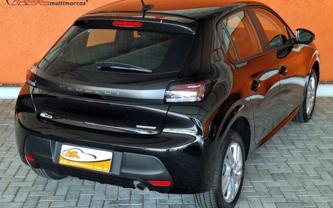 imagem-https://www.socarrao.com.br/sc-vehicle-images-prod/946883/1774017318338-MjA4IDIuanBlZw.jpeg