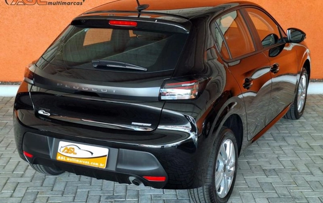 imagem-https://www.socarrao.com.br/sc-vehicle-images-prod/946883/1774017318338-MjA4IDIuanBlZw.jpeg