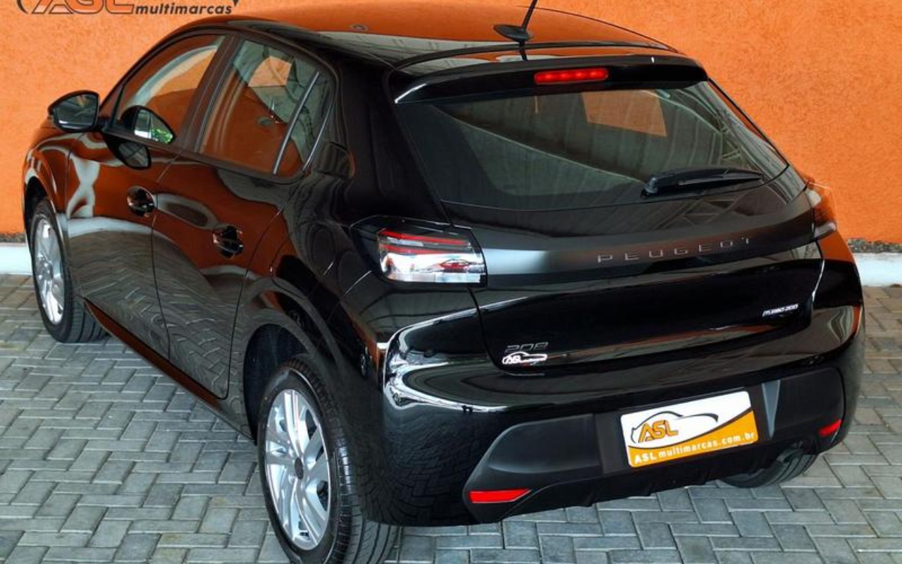 imagem-https://www.socarrao.com.br/sc-vehicle-images-prod/946883/1774017318827-MjA4IDEzLmpwZWc.jpeg