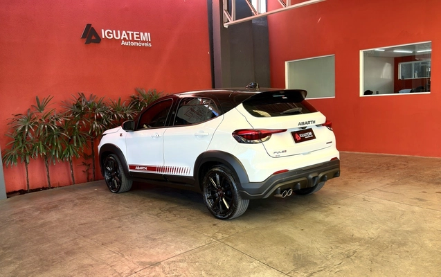 imagem-https://www.socarrao.com.br/sc-vehicle-images-prod/946906/1774017563994-4_125235.jpg