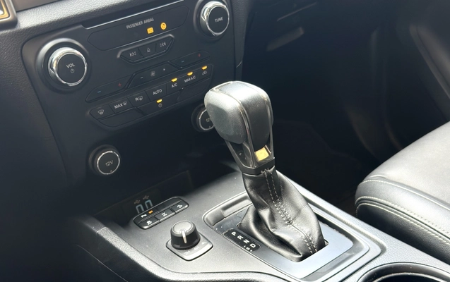 imagem-https://www.socarrao.com.br/sc-vehicle-images-prod/946913/1774017605594-8_035758.jpg