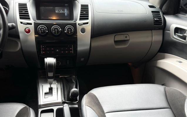 imagem-https://www.socarrao.com.br/sc-vehicle-images-prod/946930/1774017918035-4_035549.jpg