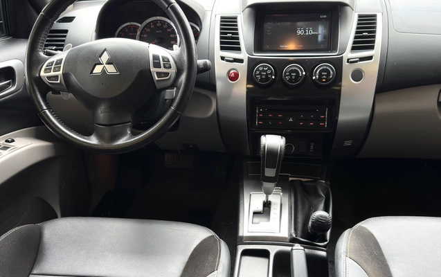imagem-https://www.socarrao.com.br/sc-vehicle-images-prod/946930/1774017918035-5_035549.jpg