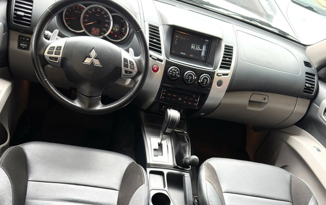 imagem-https://www.socarrao.com.br/sc-vehicle-images-prod/946930/1774017918036-7_035549.jpg