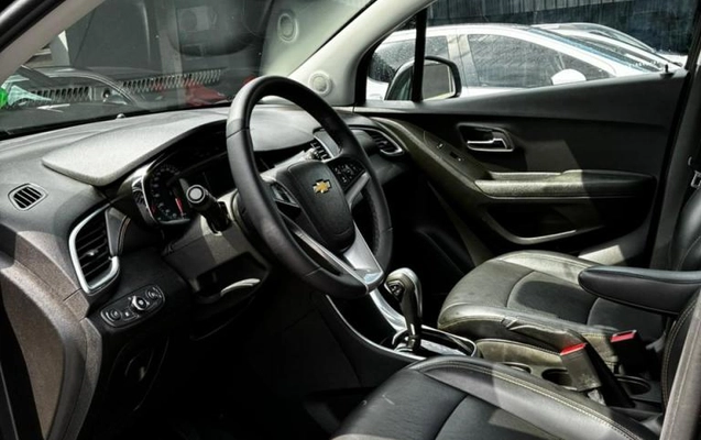 imagem-https://www.socarrao.com.br/sc-vehicle-images-prod/946972/1774018715469-694169bd5f4b829b5.jpeg