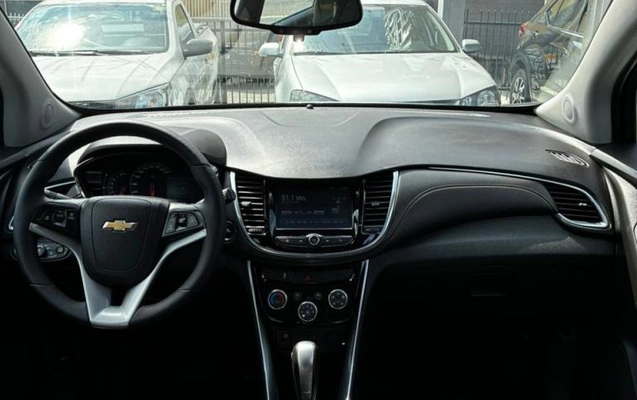 imagem-https://www.socarrao.com.br/sc-vehicle-images-prod/946972/1774018715477-694169bd5f4d715c2.jpeg