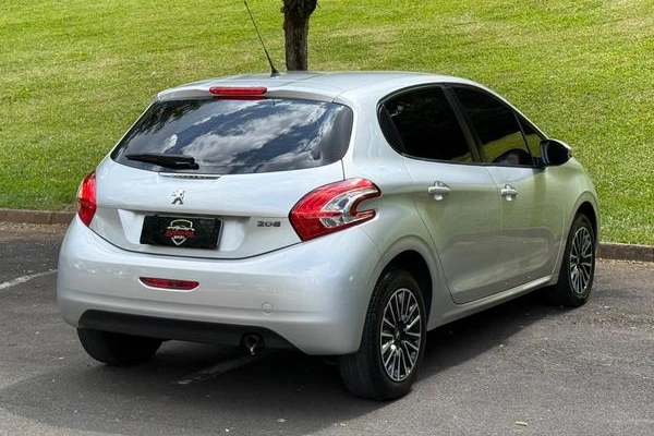 imagem-https://www.socarrao.com.br/sc-vehicle-images-prod/947168/1785961736606-7914654_6_B_df0e051eb2.jpeg