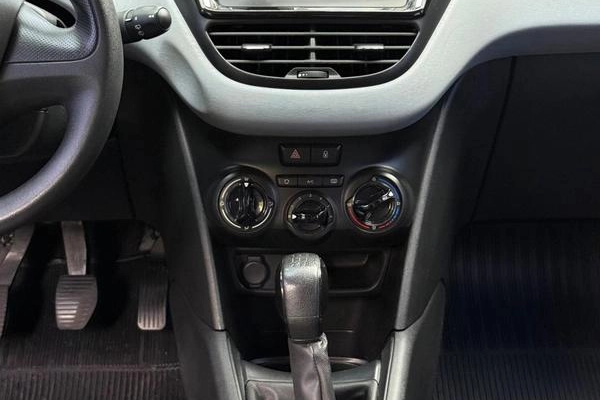 imagem-https://www.socarrao.com.br/sc-vehicle-images-prod/947168/1785961736611-7914654_9_B_e1f0ef632c.jpeg