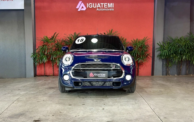 imagem-https://www.socarrao.com.br/sc-vehicle-images-prod/947286/1774026874591-18_053257.jpg