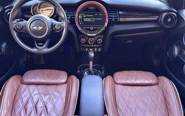 imagem-https://www.socarrao.com.br/sc-vehicle-images-prod/947286/1774026874594-3_053257.jpg
