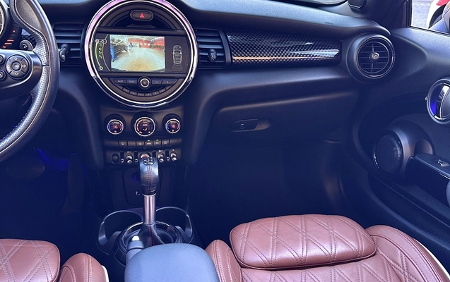 imagem-https://www.socarrao.com.br/sc-vehicle-images-prod/947286/1774026874595-5_053257.jpg