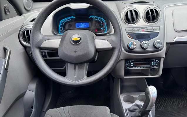 imagem-https://www.socarrao.com.br/sc-vehicle-images-prod/947292/1774038199514-6d4d1912-1e90-4412-afba-57802e118555.jpg
