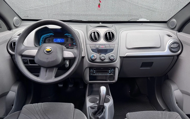 imagem-https://www.socarrao.com.br/sc-vehicle-images-prod/947292/1774038199515-416b1c31-a9e1-487f-8ea0-37767faf2fa3.jpg
