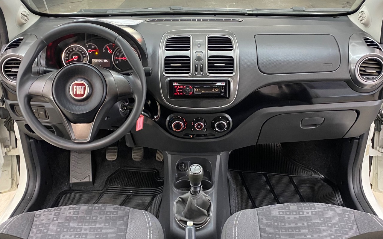 imagem-https://www.socarrao.com.br/sc-vehicle-images-prod/947411/1782566146118-SU1HXzk1ODAuanBlZw.jpeg