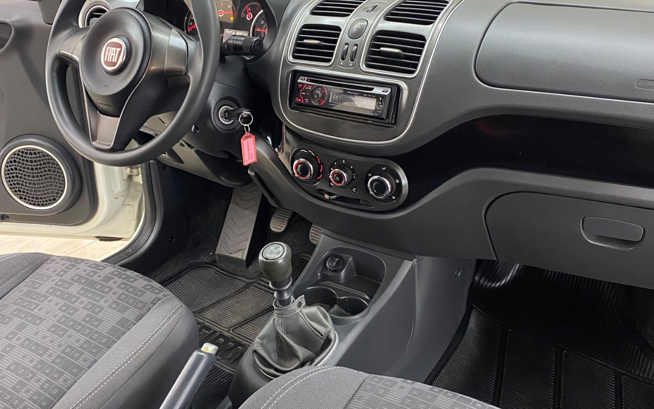 imagem-https://www.socarrao.com.br/sc-vehicle-images-prod/947411/1782566146591-SU1HXzk1NzkuanBlZw.jpeg