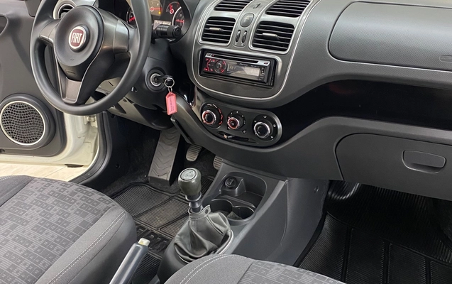imagem-https://www.socarrao.com.br/sc-vehicle-images-prod/947411/1782566146591-SU1HXzk1NzkuanBlZw.jpeg