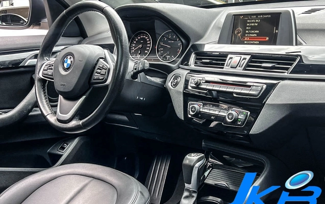 imagem-https://www.socarrao.com.br/sc-vehicle-images-prod/947599/1779828018870-9f346335-8fdf-4fbc-a85d-851e582f081d.jpg