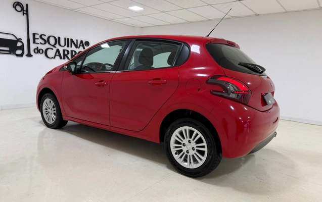 imagem-https://www.socarrao.com.br/sc-vehicle-images-prod/947822/1774036287582-V2hhdHNBcHAgSW1hZ2UgMjAyNi0wMy0xOSBhdCAxMC4wNS40NSAoMSkuanBlZw.jpeg