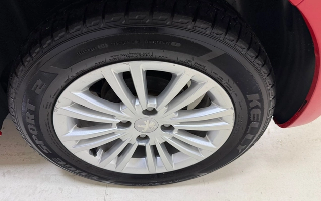 imagem-https://www.socarrao.com.br/sc-vehicle-images-prod/947822/1774036288222-V2hhdHNBcHAgSW1hZ2UgMjAyNi0wMy0xOSBhdCAxMC4wNS40OC5qcGVn.jpeg