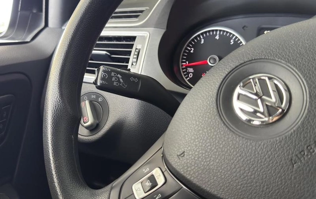 imagem-https://www.socarrao.com.br/sc-vehicle-images-prod/947847/1790884887751-7916155_19_B_237fa4de32.jpeg
