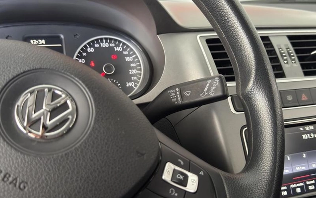 imagem-https://www.socarrao.com.br/sc-vehicle-images-prod/947847/1790884887752-7916155_3_B_ee89513e37.jpeg