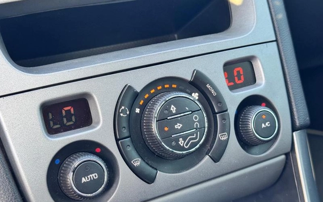 imagem-https://www.socarrao.com.br/sc-vehicle-images-prod/948016/1784638685049-7900727_17_B_1a8c4f0445.jpeg