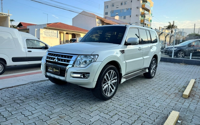 imagem-https://www.socarrao.com.br/sc-vehicle-images-prod/948129/1774039043612-f4b7d382-c8cb-42f6-b111-c7a0753b3c47.jpg