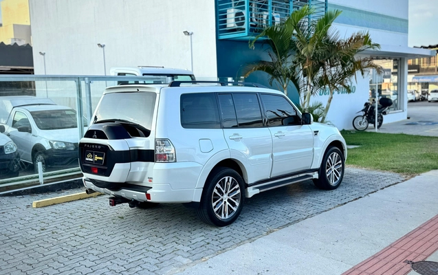 imagem-https://www.socarrao.com.br/sc-vehicle-images-prod/948129/1774039043616-c9954f72-f96f-41cc-b438-e695b00291ae.jpg