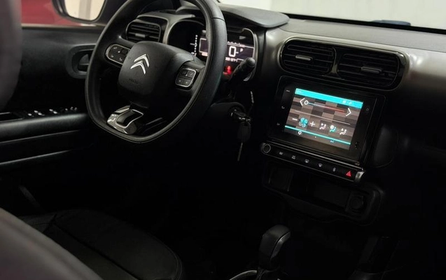 imagem-https://www.socarrao.com.br/sc-vehicle-images-prod/948399/1774046298901-7917544_3_B_2eabc6fda5.jpeg