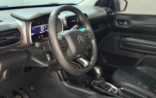 imagem-https://www.socarrao.com.br/sc-vehicle-images-prod/948399/1774046298916-7917544_8_B_d39a55580c.jpeg