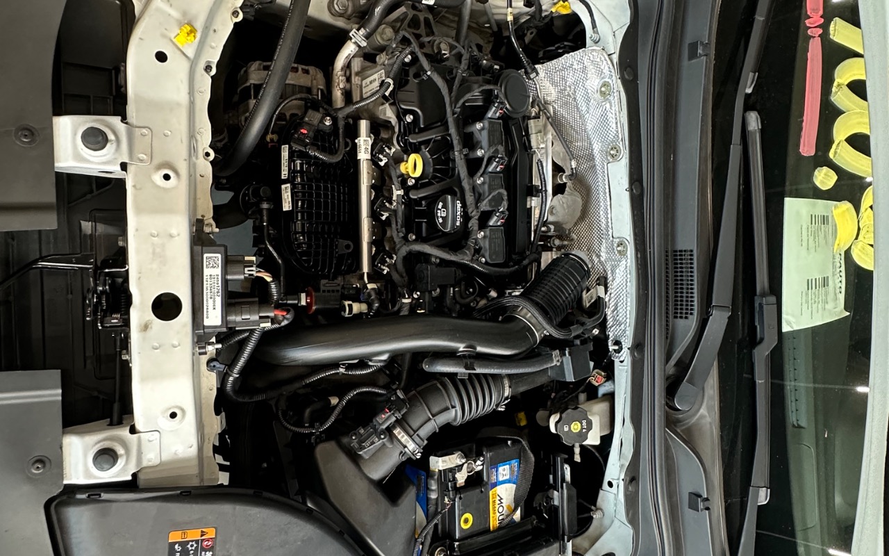 imagem-https://www.socarrao.com.br/sc-vehicle-images-prod/948400/1774046858171-SU1HXzc5NjAuanBlZw.jpeg