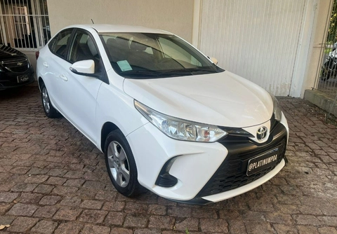 Toyota Yaris 2023 Branco — foto 1 de 3