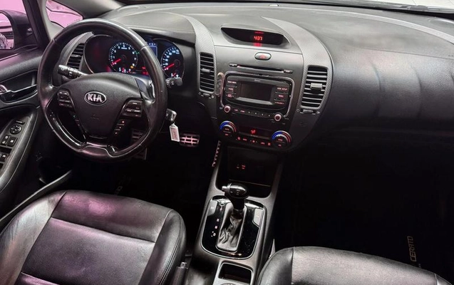 imagem-https://www.socarrao.com.br/sc-vehicle-images-prod/949306/1791483396812-7611025_0_B_9f91638715.jpeg