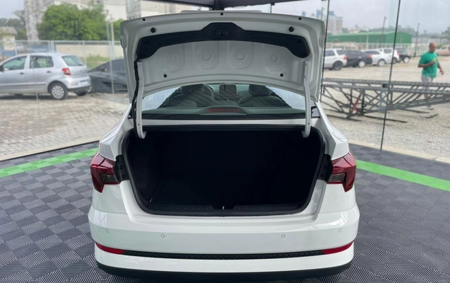 imagem-https://www.socarrao.com.br/sc-vehicle-images-prod/949407/1774098046866-003_11d9d84ce619e9a23ecee494855d7ac4.jpeg