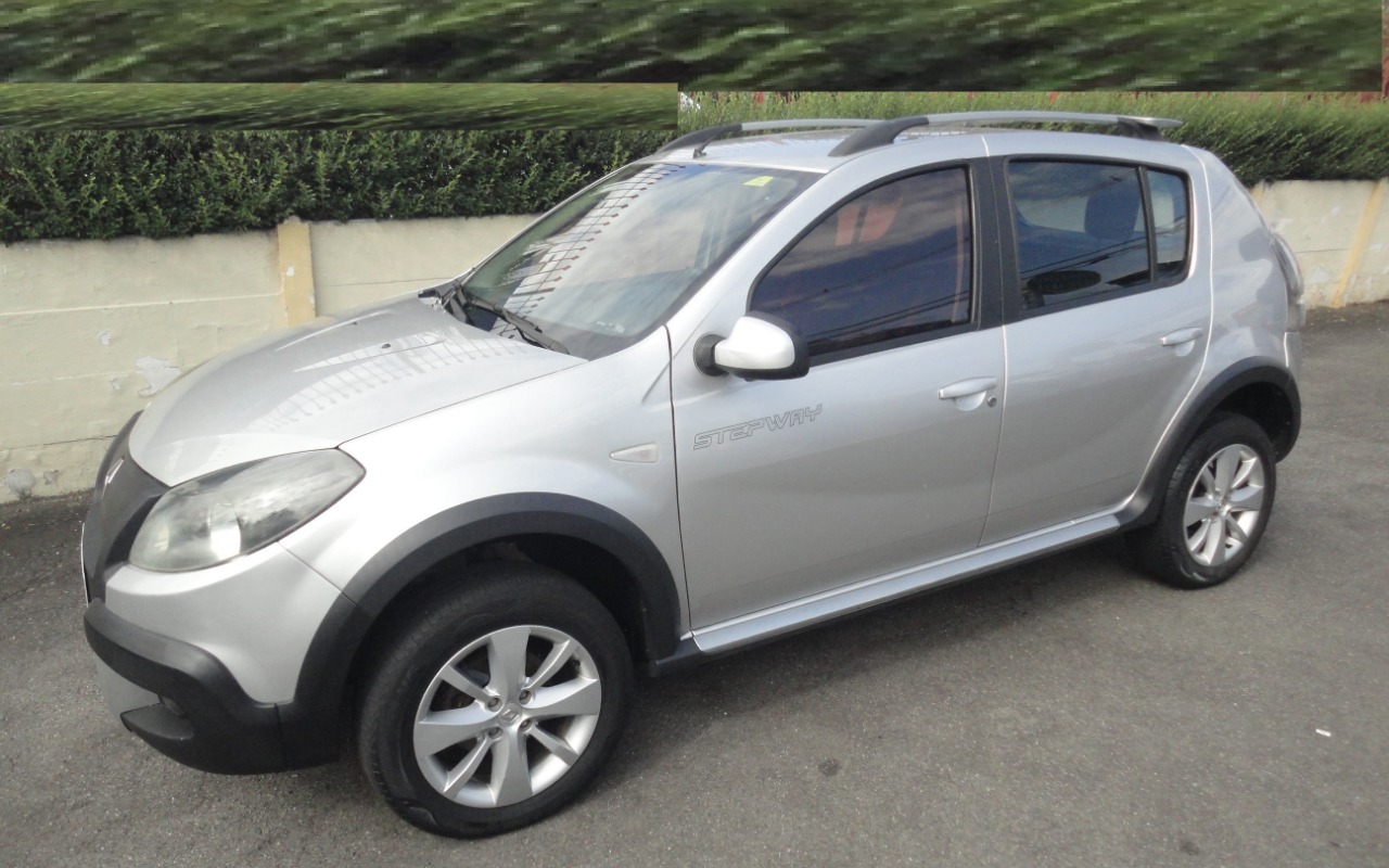Renault Sandero STEPWAY Hi-Power 1.6 8V 5p na cor Prata em Curitiba / PR - 949504