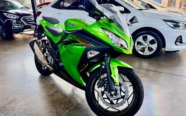 imagem-https://www.socarrao.com.br/sc-vehicle-images-prod/949511/1787943265102-7917969_2_B_48d658b82b.jpeg