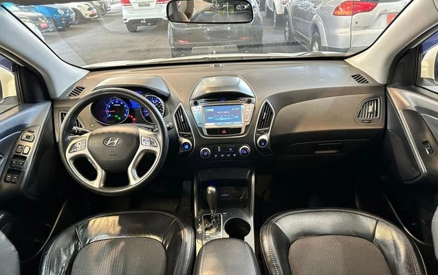 imagem-https://www.socarrao.com.br/sc-vehicle-images-prod/949598/1783364098995-7916054_0_B_272ef5bd8f.jpeg