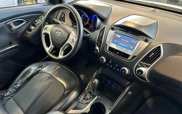 imagem-https://www.socarrao.com.br/sc-vehicle-images-prod/949598/1783364098998-7916054_5_B_3b1cc29fa6.jpeg