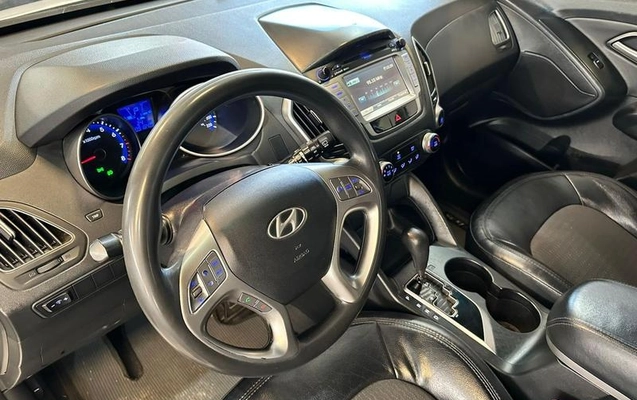 imagem-https://www.socarrao.com.br/sc-vehicle-images-prod/949598/1783364099000-7916054_17_B_ed77646019.jpeg