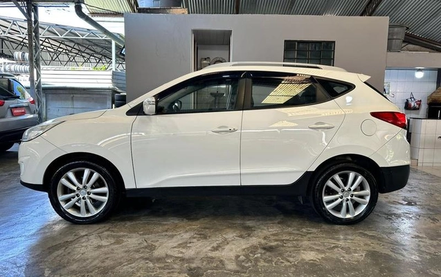 imagem-https://www.socarrao.com.br/sc-vehicle-images-prod/949598/1783364099004-7916054_0_B_584daa6a0d.jpeg