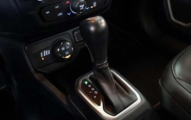 imagem-https://www.socarrao.com.br/sc-vehicle-images-prod/949662/1789396865406-7913917_7_B_beee6a238d.jpeg
