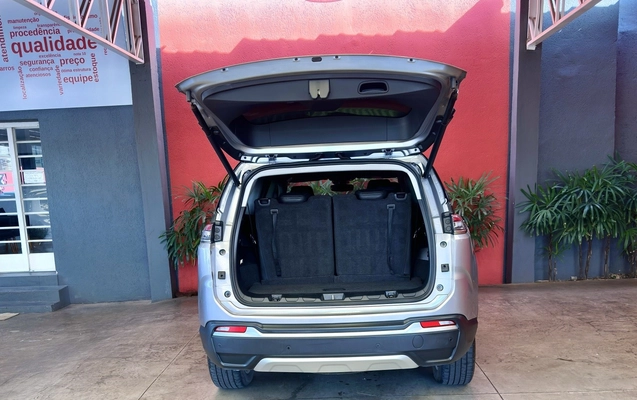 imagem-https://www.socarrao.com.br/sc-vehicle-images-prod/949664/1774103949366-5_044159.jpg