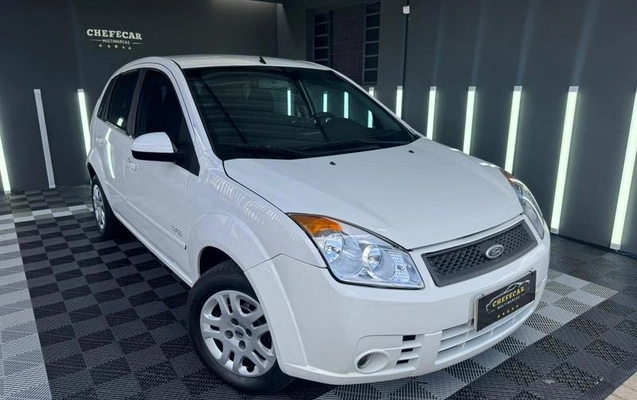 imagem-https://www.socarrao.com.br/sc-vehicle-images-prod/949745/1788467242665-7918895_12_B_7a15d228e3.jpeg