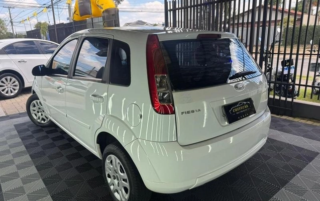 imagem-https://www.socarrao.com.br/sc-vehicle-images-prod/949745/1788467242669-7918895_12_B_0ab12e9ecb.jpeg