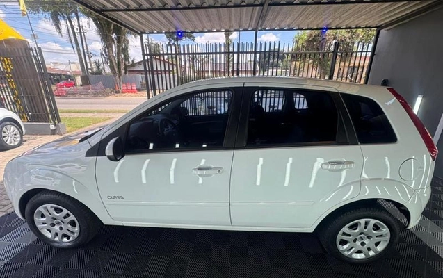 imagem-https://www.socarrao.com.br/sc-vehicle-images-prod/949745/1788467242670-7918895_11_B_e3c958c77c.jpeg