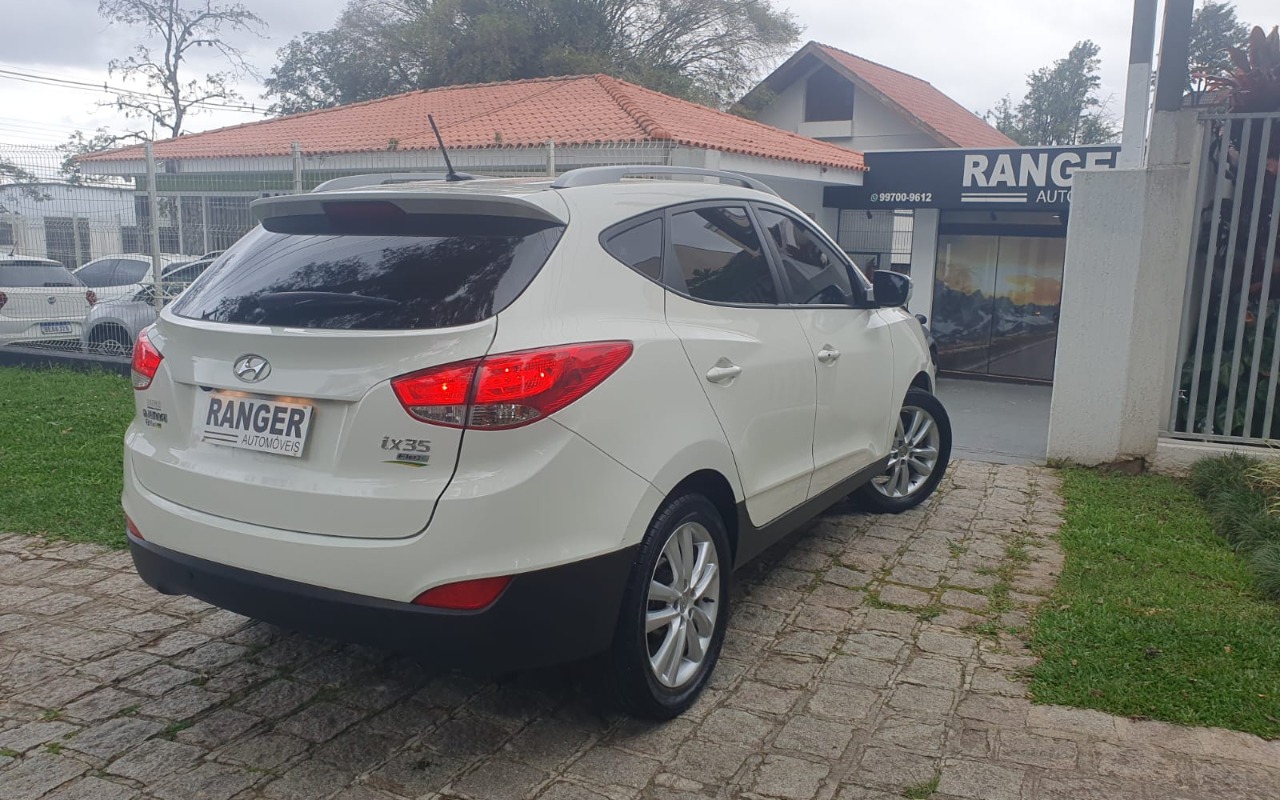 imagem-https://www.socarrao.com.br/sc-vehicle-images-prod/949818/1774109075810-V2hhdHNBcHAgSW1hZ2UgMjAyMy0wMy0yOCBhdCAxNi4yOS4yMCAoMSkuanBlZw.jpeg