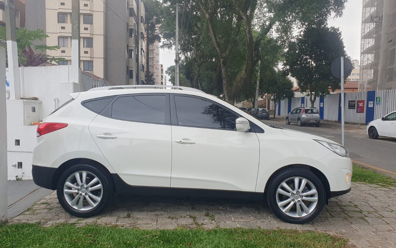 imagem-https://www.socarrao.com.br/sc-vehicle-images-prod/949818/1774109076595-V2hhdHNBcHAgSW1hZ2UgMjAyMy0wMy0yOCBhdCAxNi4yOS4yMiAoMSkuanBlZw.jpeg