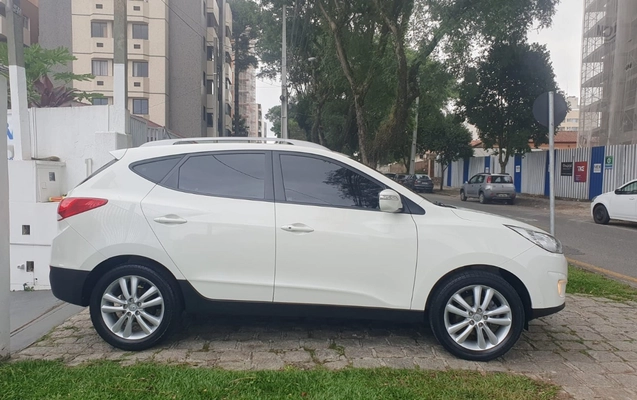 imagem-https://www.socarrao.com.br/sc-vehicle-images-prod/949818/1774109076595-V2hhdHNBcHAgSW1hZ2UgMjAyMy0wMy0yOCBhdCAxNi4yOS4yMiAoMSkuanBlZw.jpeg