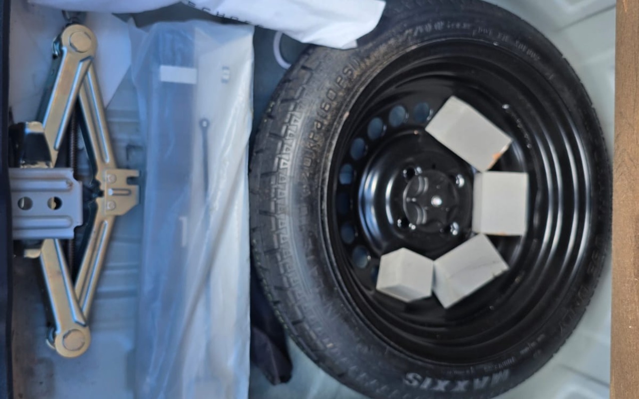 imagem-https://www.socarrao.com.br/sc-vehicle-images-prod/950602/1774125297860-V2hhdHNBcHAgSW1hZ2UgMjAyNi0wMy0yMSBhdCAwOC41MS4xMiAoMikuanBlZw.jpeg